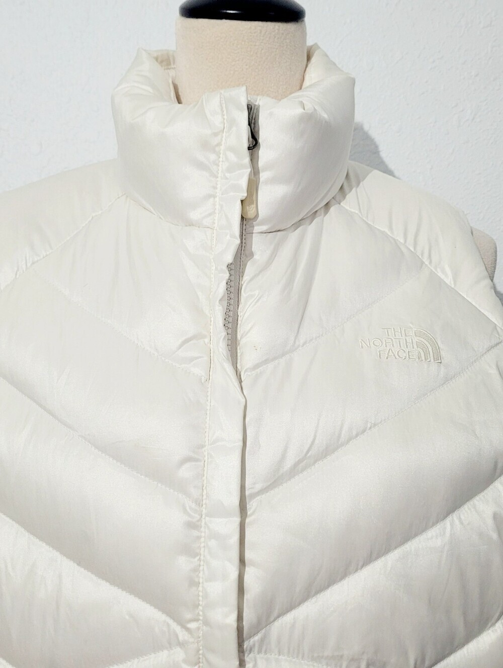 The North Face Women's Size XL White 550 Down Puffer Vest Goose Down Full Zip - Picture 5 of 13